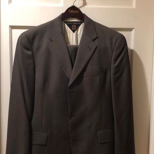 Tommy Hilfiger Suit - 42R Olive Gray